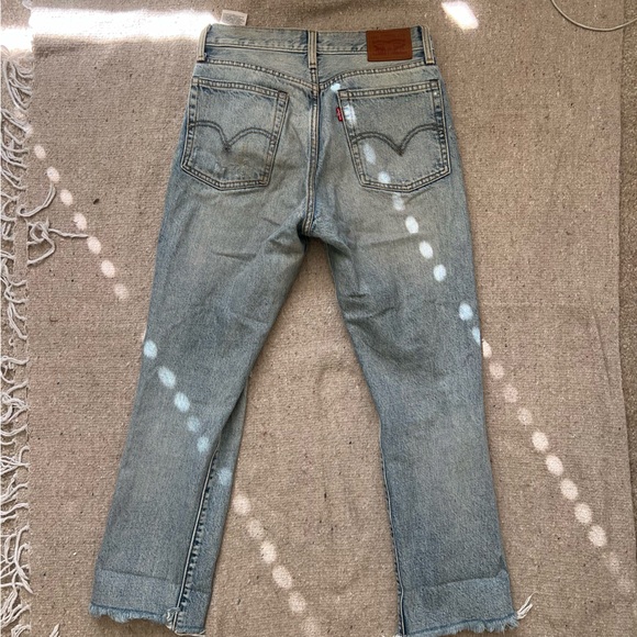 Levi’s Distressed Jeans - Picture 4 of 9